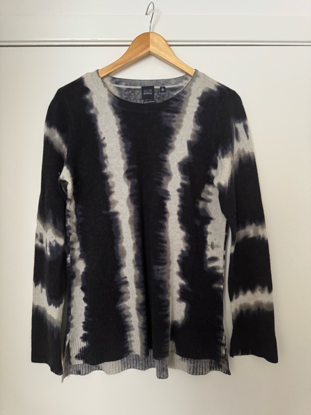 Saks Fifth Avenue BLUE Black and Gray Tie-Dye Cashmere Sweater